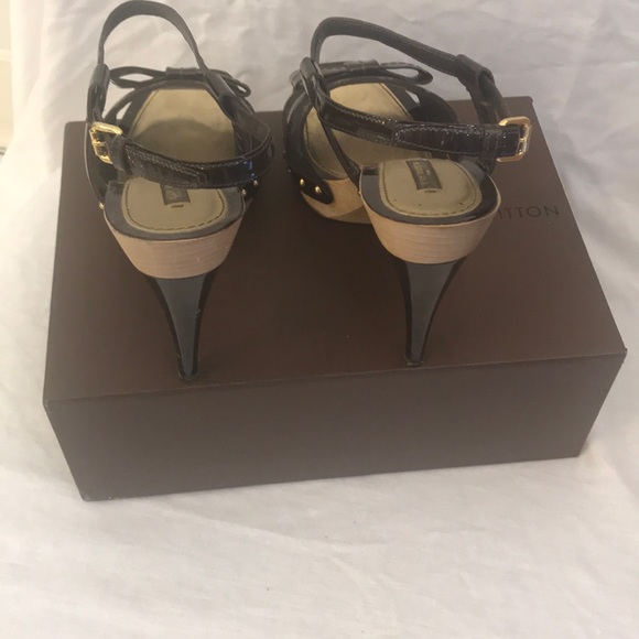 Louis Vuitton sandals - Picture 3 of 5